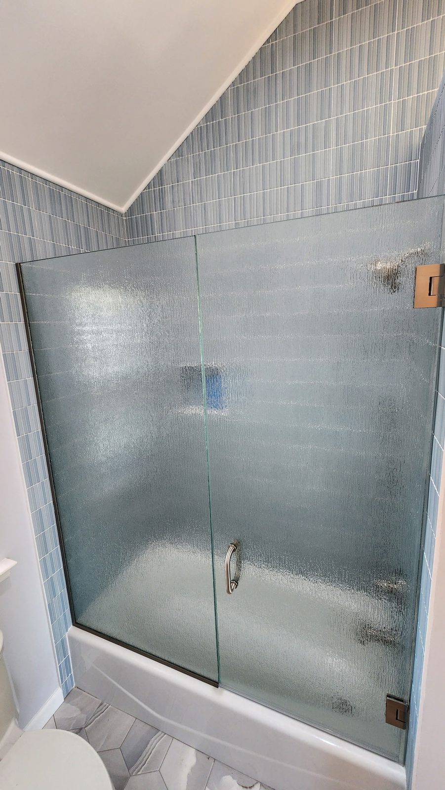 Rain Glass Tub Door